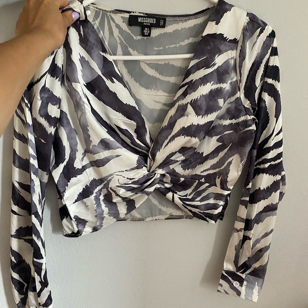 Long sleeve silk crop top!! Zebra prints!!